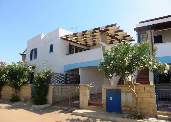 Le Villette Blu Di Torre Pali Di Salentoinvacanza Com
